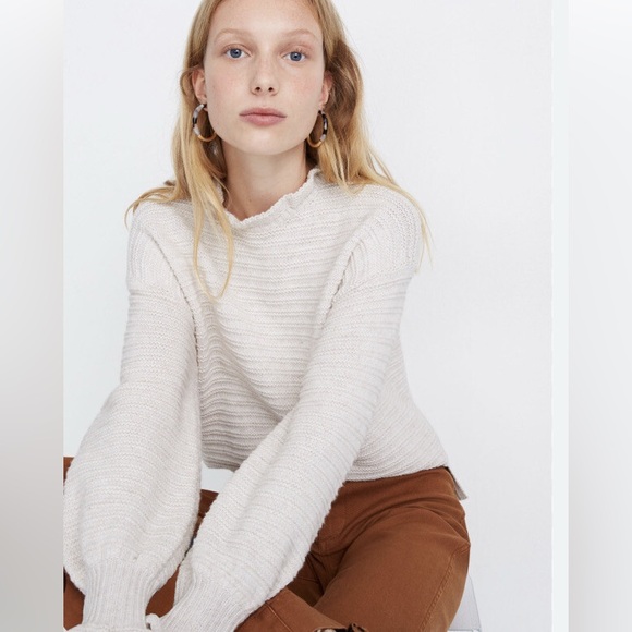 Madewell Oatmeal Cream Ruffle Neck Puff Sleeve Cropped Knit Sweater - L - Picture 4 of 16